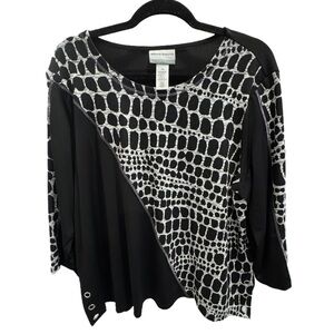 Alfred Dunner Black and White Geometric Blouse